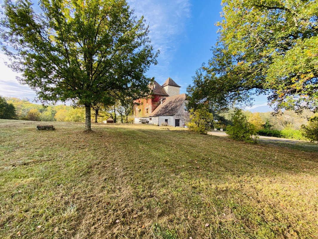 Maison à GOURDON