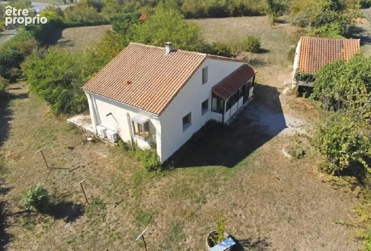 Maison 5 pièces 104 m² à vendre à Verteuil-Sur-Charente (16510) - photo 1