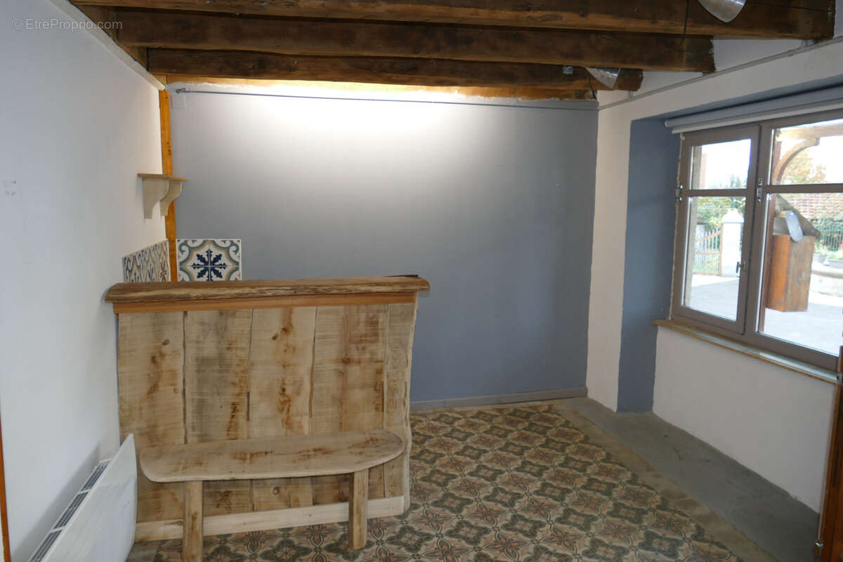 Grande maison rénovée avec atelier ou local commercial, terrasse panoramique et jardin (Mourjou - Puycapel, 15) - photo 15