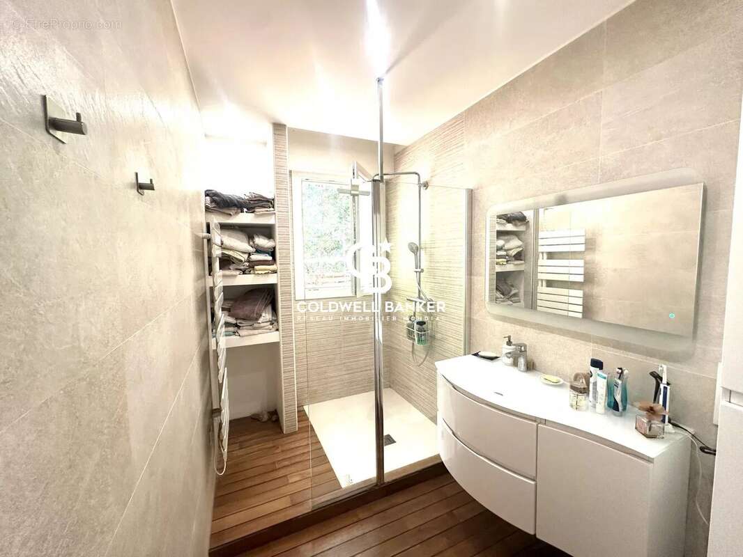 Maison bourgeoise  250 M2 quartier Charmettes - photo 24