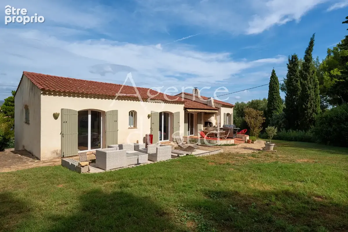 LA CIOTAT ? FIGUEROLLES / MUGEL - Villa type 4/5 de 160m² avec jardin et garage. - photo 2