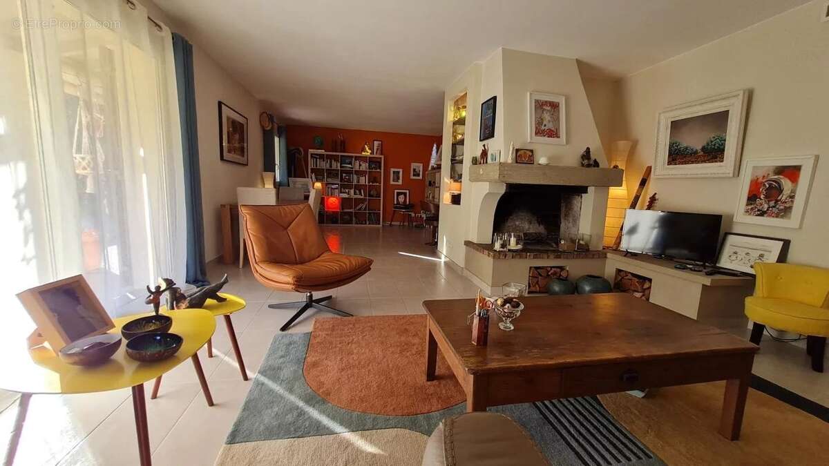 Maison à PUJAUT