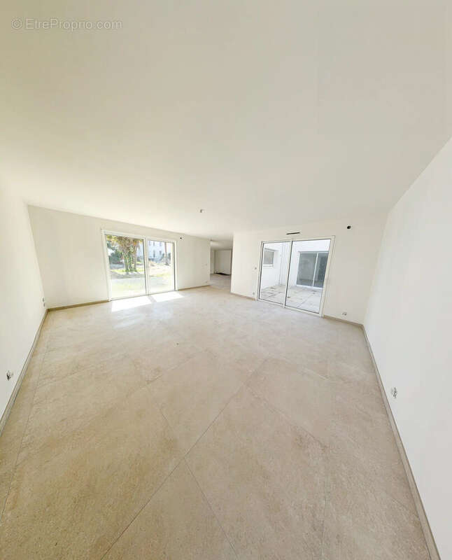 Maison 176 m² à Royan  - photo 6