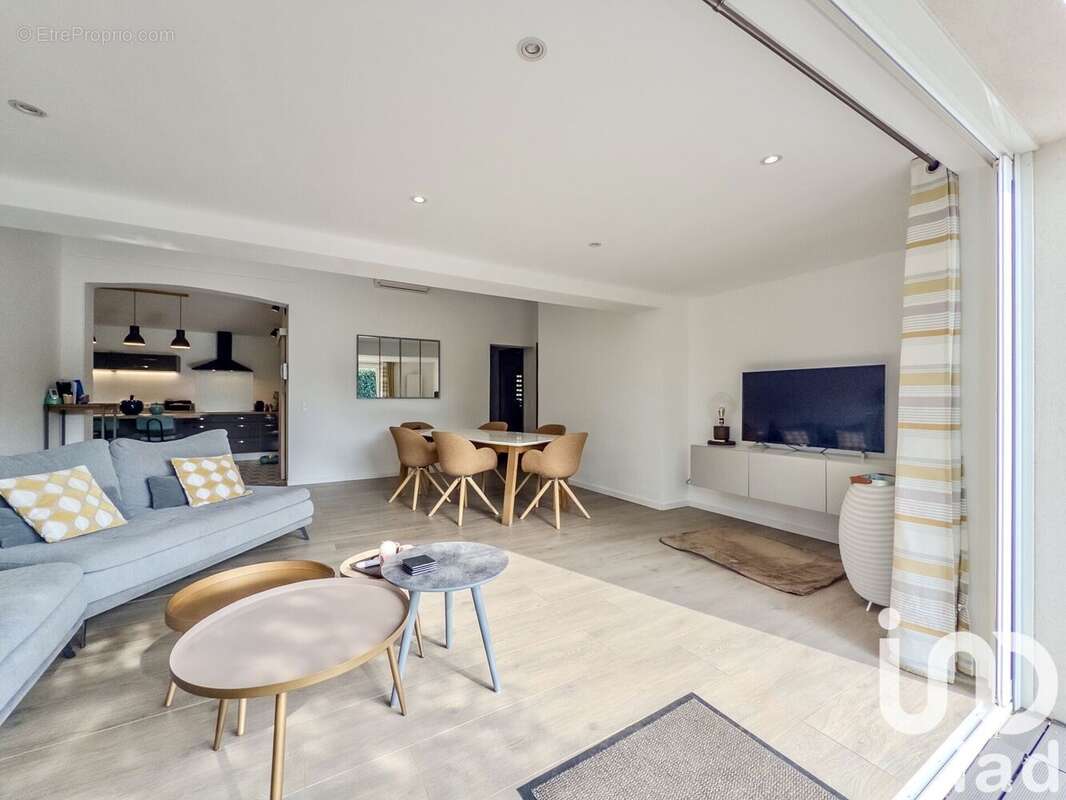 Photo 2 - Maison à SAINT-CEZAIRE-SUR-SIAGNE