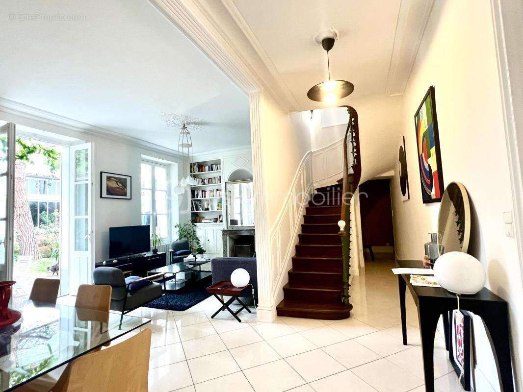 Maison bourgeoise au centre ville d'Etampes - photo 17