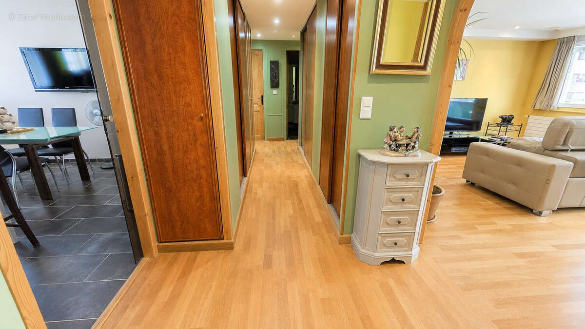 Appartement 88 m² à Annemasse  - photo 4