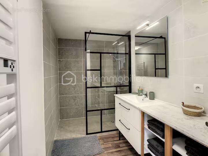 T3 68,05 - vue canal du midi – clé en main lmnp/saisonnier - garage 70m² - photo 5
