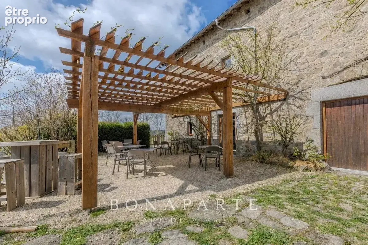 Propriété de charme au cœur du pilat – résidence familiale & activité touristique - photo 7