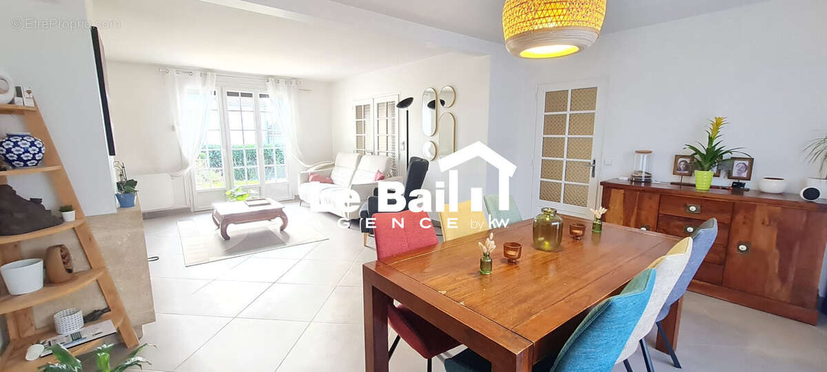 Maison 130 m² à Osny  - photo 3