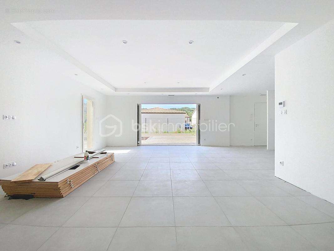 Maison à CESSENON-SUR-ORB