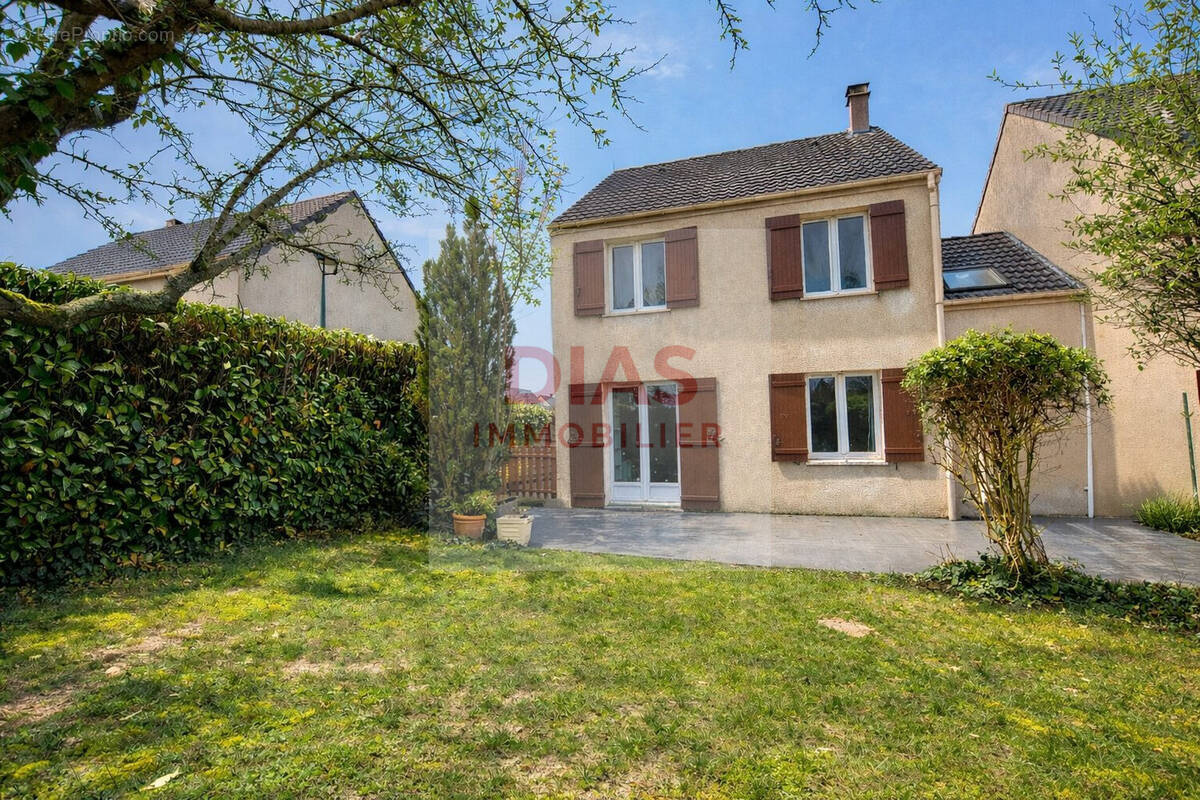 Maison à PONTAULT-COMBAULT