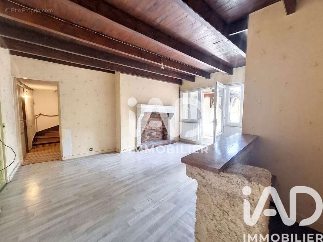 Photo 2 - Maison à LEIGNES-SUR-FONTAINE