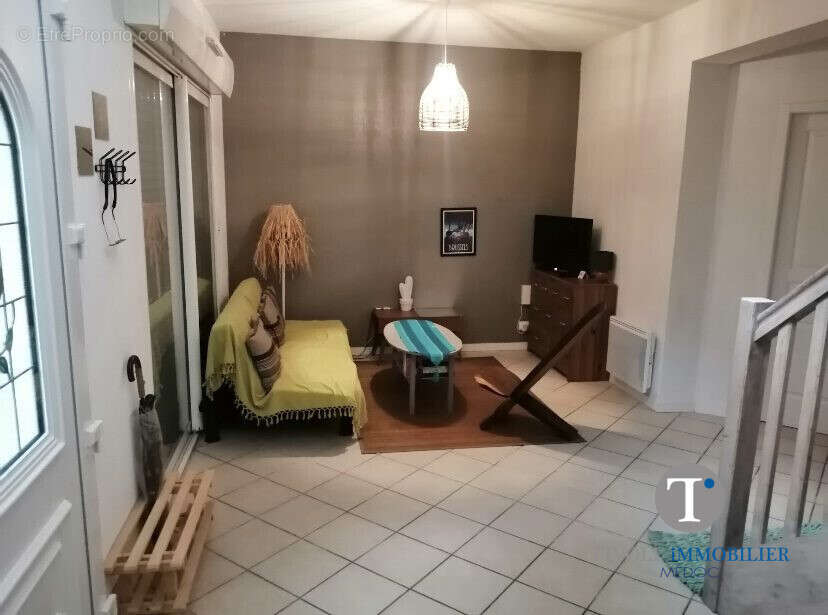 Maison à VENDAYS-MONTALIVET