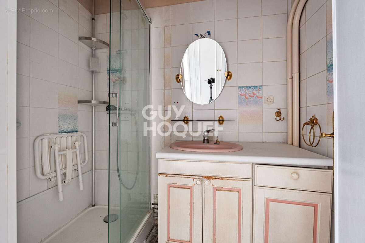 Appartement à VILLENEUVE-LA-GARENNE