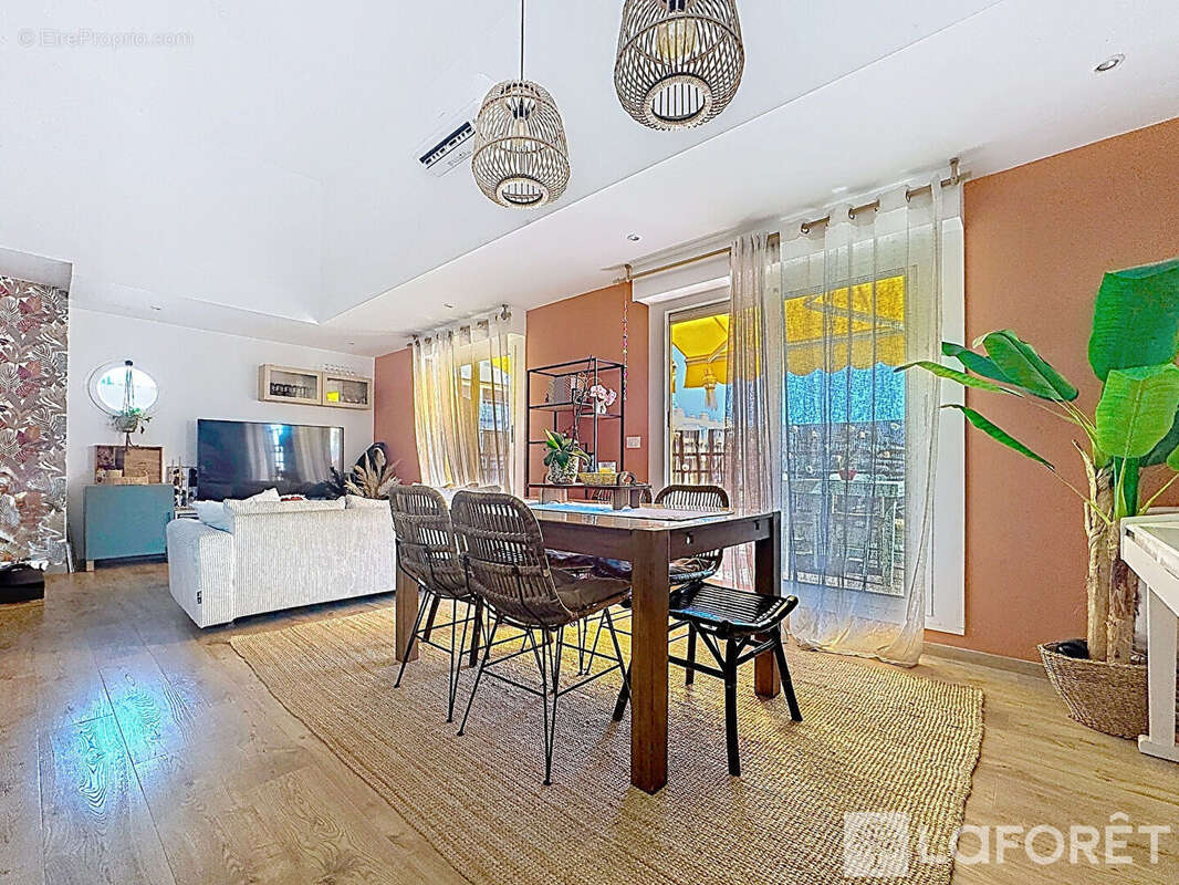 ROQUEBRUNE - CARNOLES Appartement  3P à deux pas de la mer - photo 6