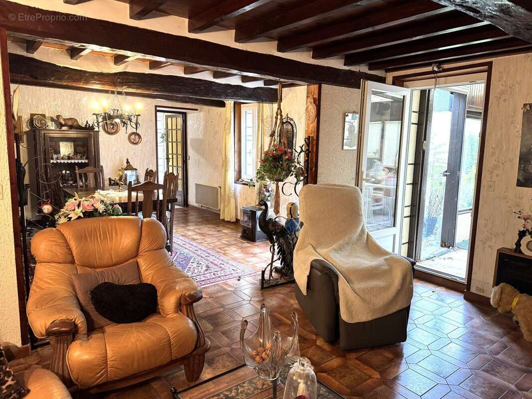 Maison à ANGERVILLE-LA-MARTEL