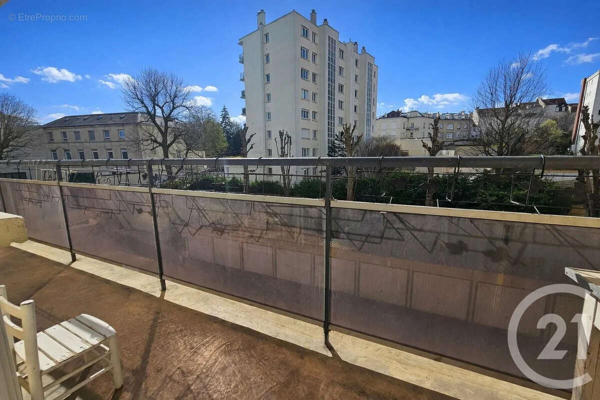 Appartement à SAINT-MAUR-DES-FOSSES