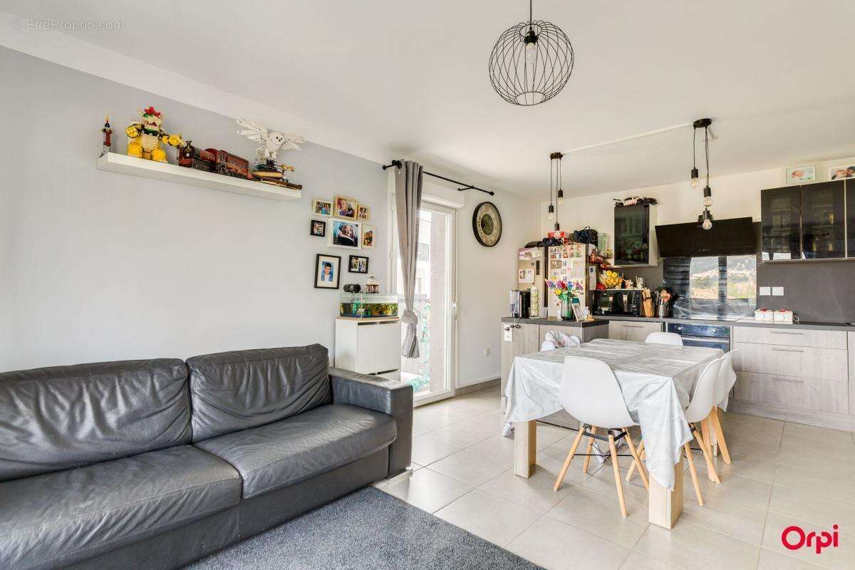 Appartement à MARSEILLE-13E
