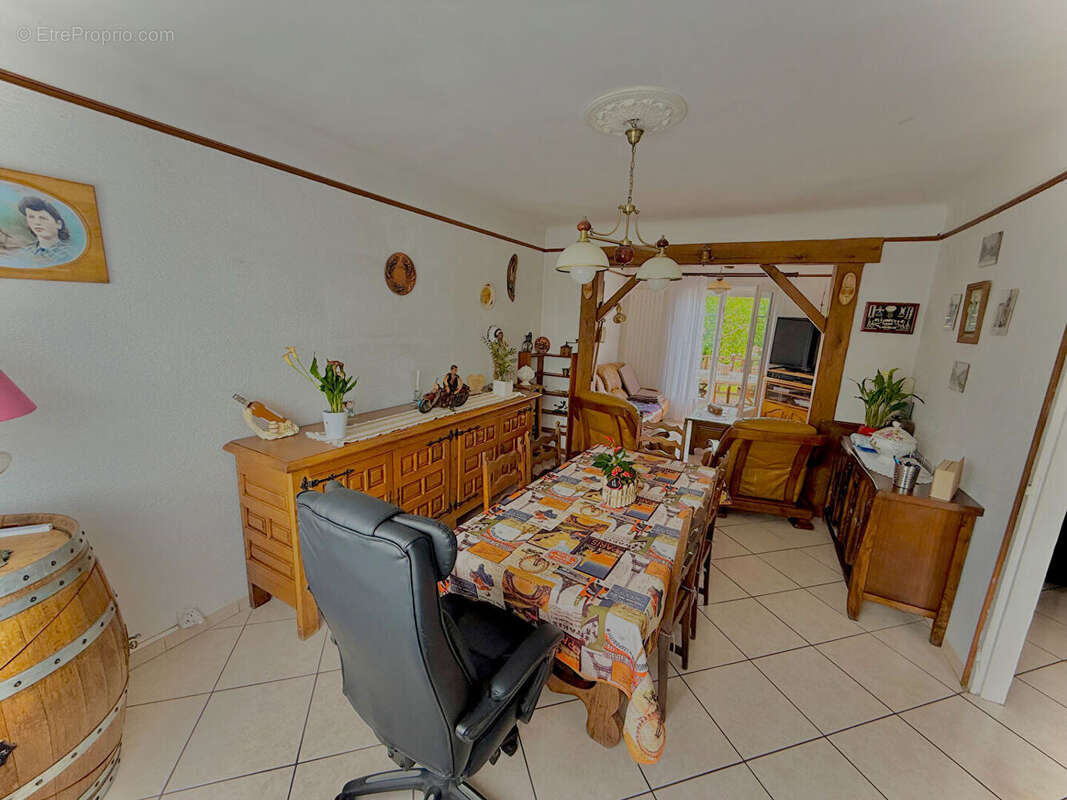 Maison à GOUSSAINVILLE