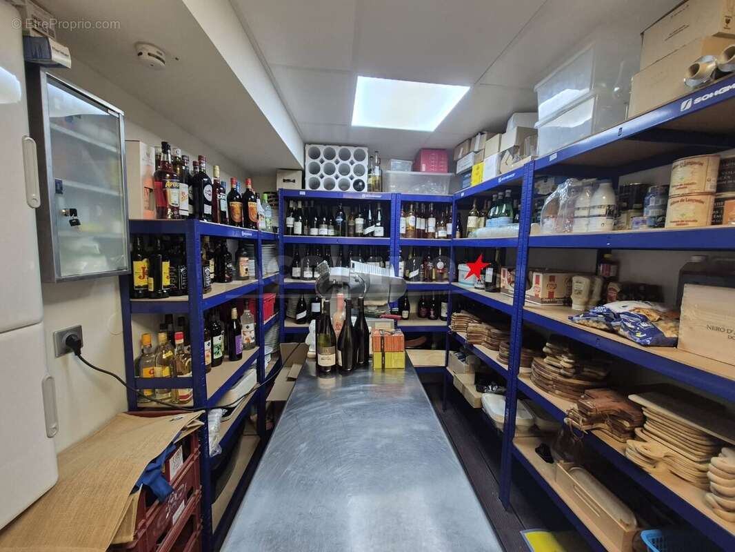 Commerce à CARAMAN