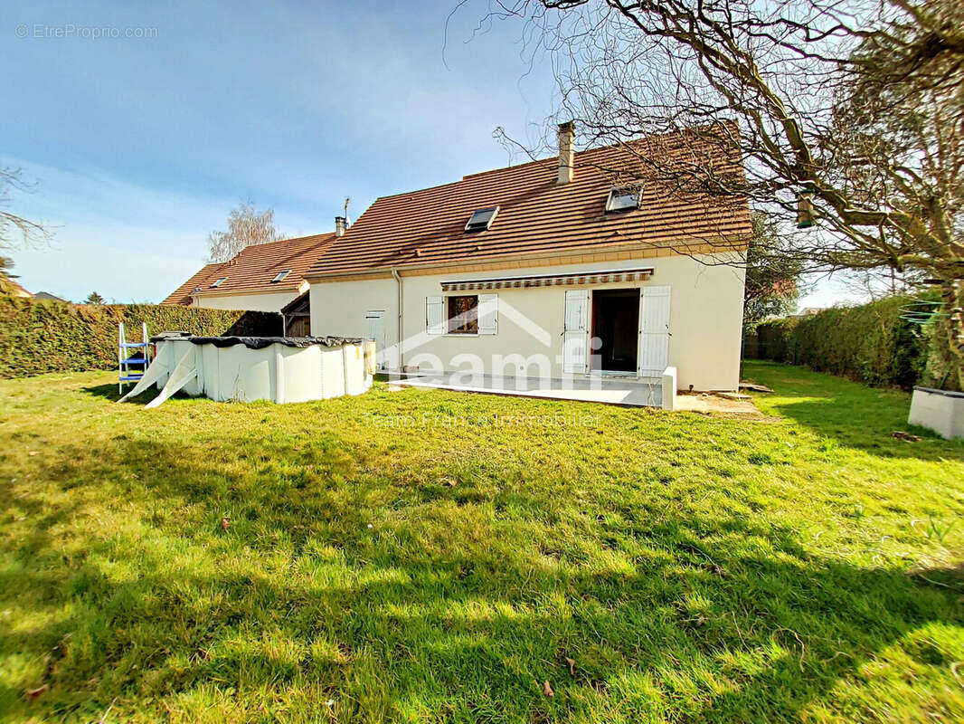 Maison 162 m² à Orcemont  - photo 2