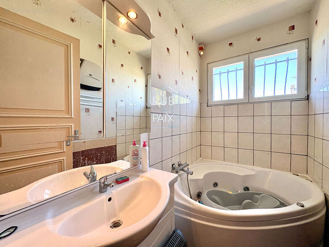 Maison Chatellerault 8 pièce(s) 165 m2 - photo 10