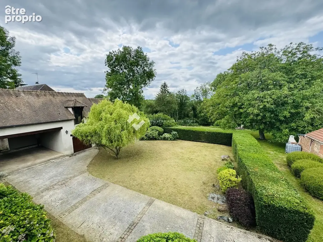 Maison 8 pièces 222 m² à vendre à Saint-Witz (95470) - photo 2