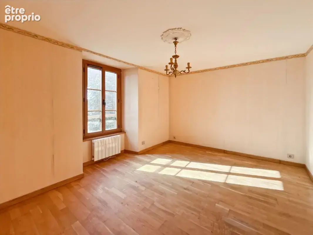  maison de maçon au fort potentiel — tout à pied & jardin   - photo 9