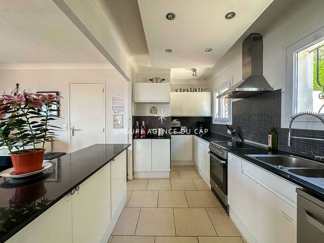 Maison à LES ISSAMBRES