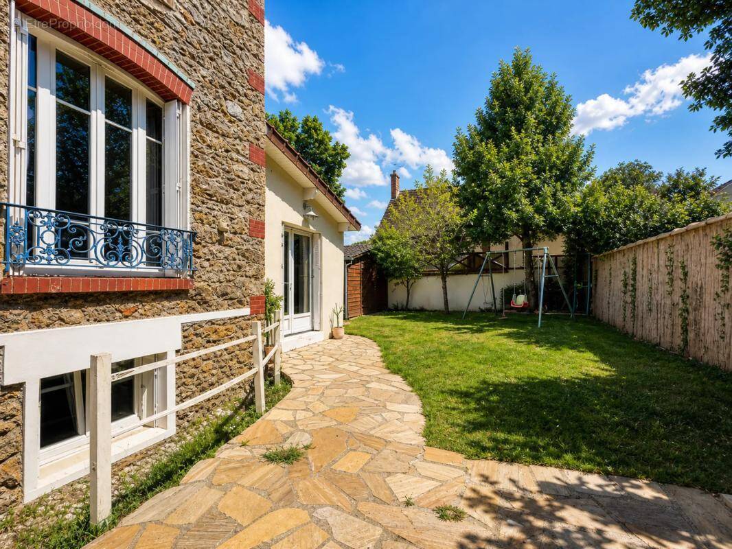 Maison à MONTGERON