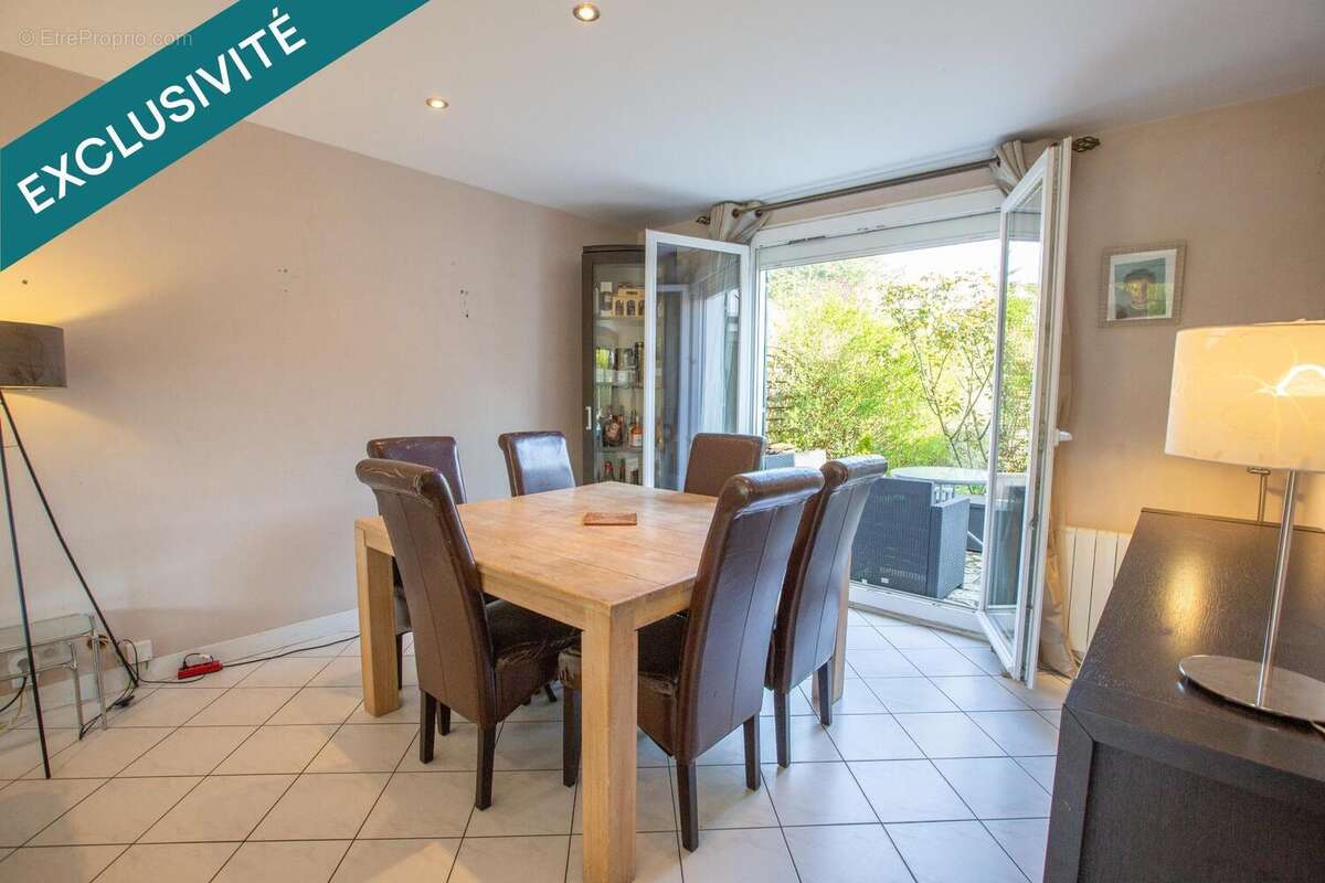 Photo 8 - Maison à LE MESNIL-SAINT-DENIS