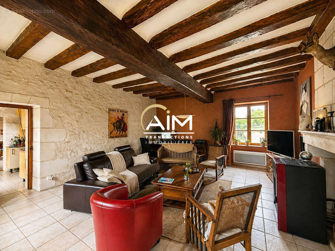 Maison à REIGNAC-SUR-INDRE