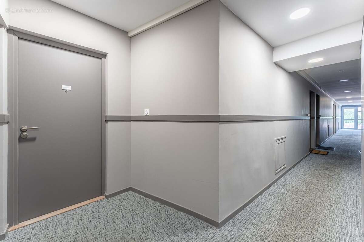 Appartement 15 m² à Pierre-Benite  - photo 4