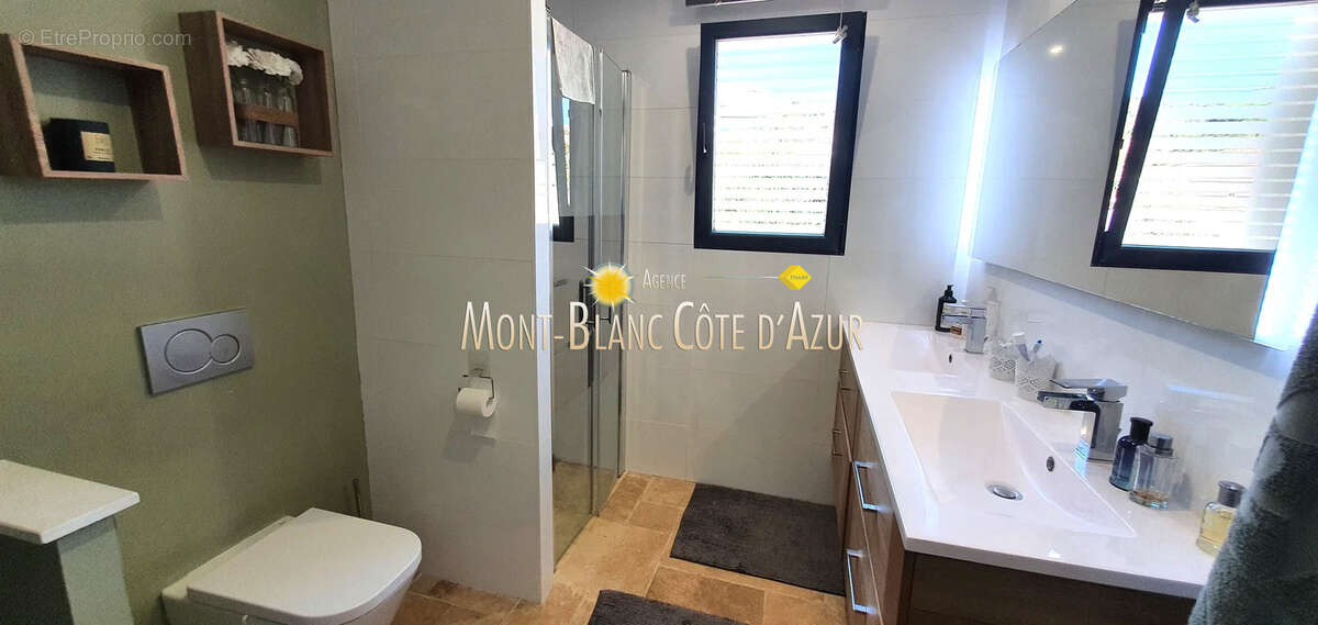 Villa 4 chambres, grand sejour, piscine, magnifique vue degagee jusqu'a la mer - photo 27