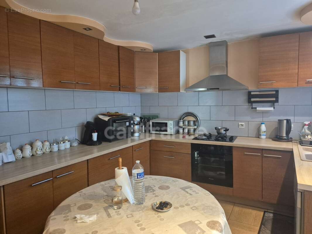 Maison à vendre 10 pièces proche de Saint Cezaire de Gauzignan - photo 4