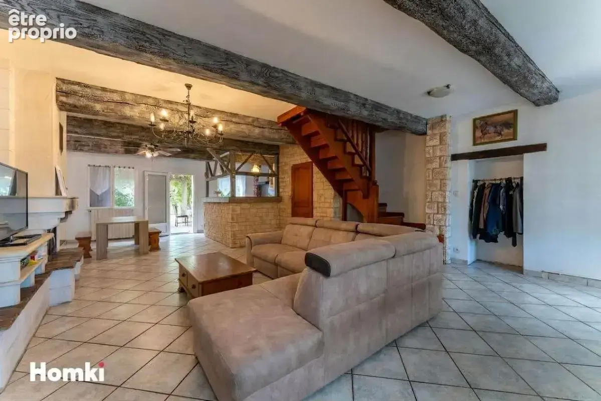 Maison/Villa T6 de 166 m² à Raphèle les Arles 13280 - photo 3