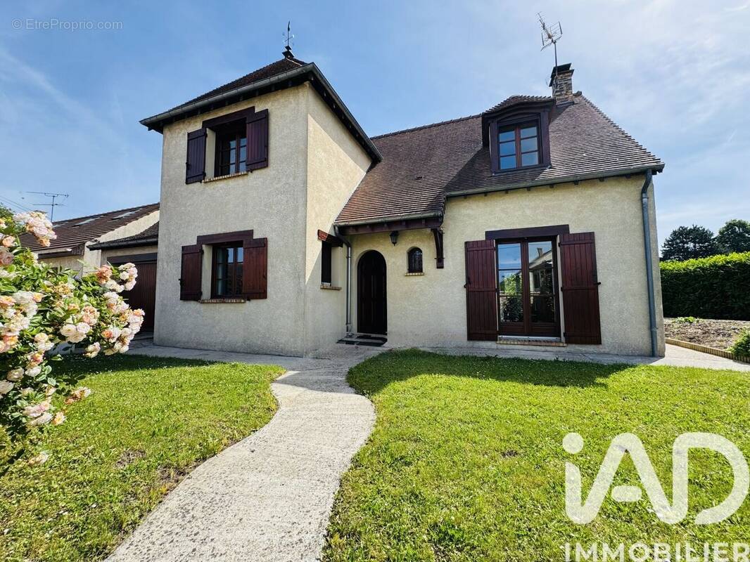 Photo 1 - Maison à COMBS-LA-VILLE