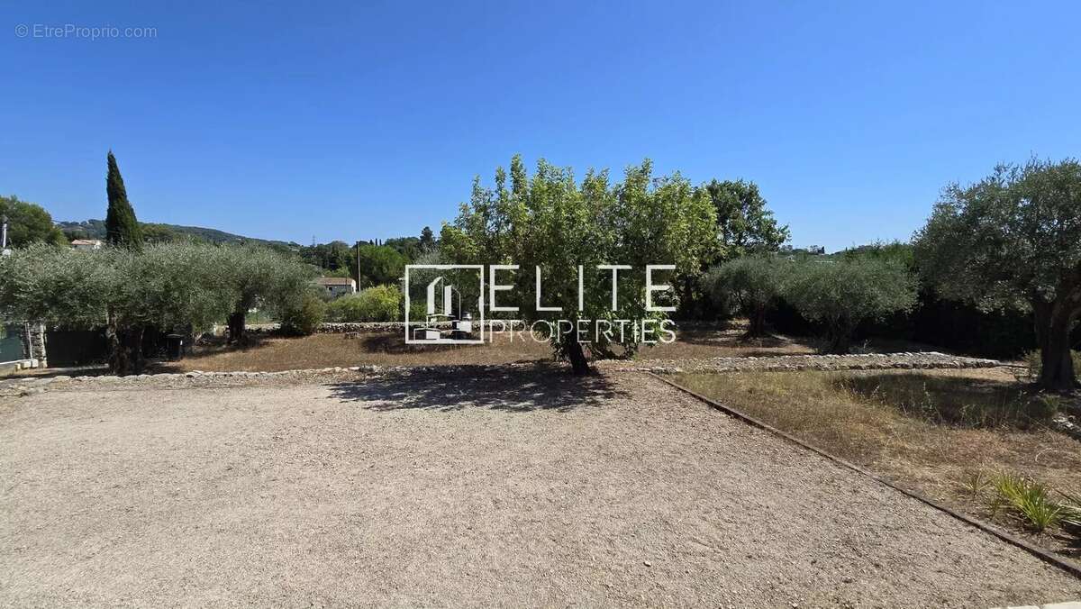 Appartement 3 pièces en bas de villa 104 m² + terrain de 1000 m² mouans-sartoux - photo 2