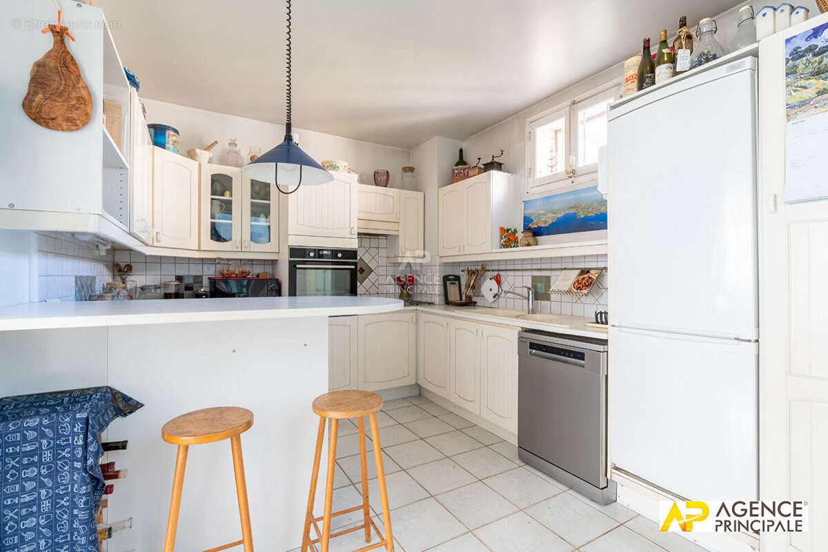 Maison de ville - 7 pièce(s) 137.59 m2 - photo 5