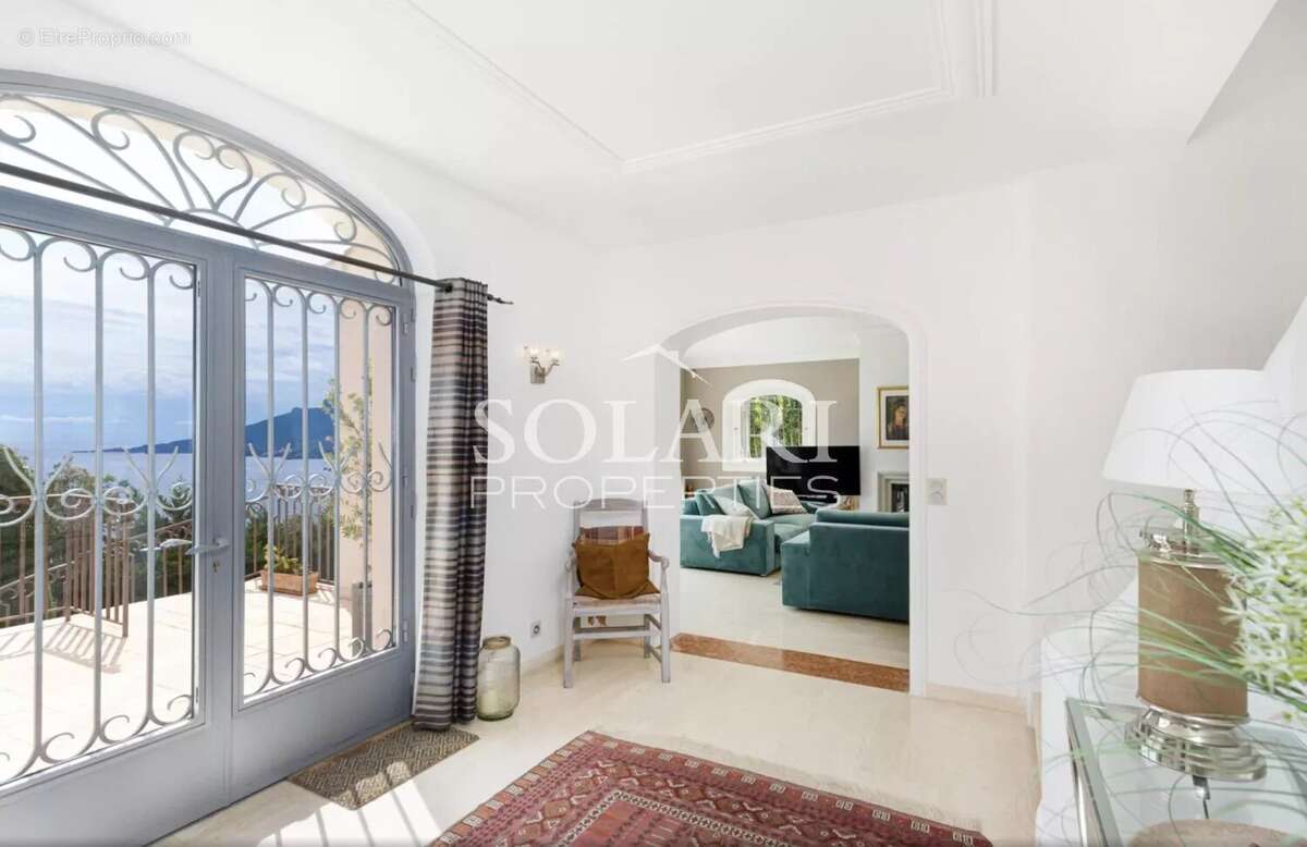 Maison à THEOULE-SUR-MER