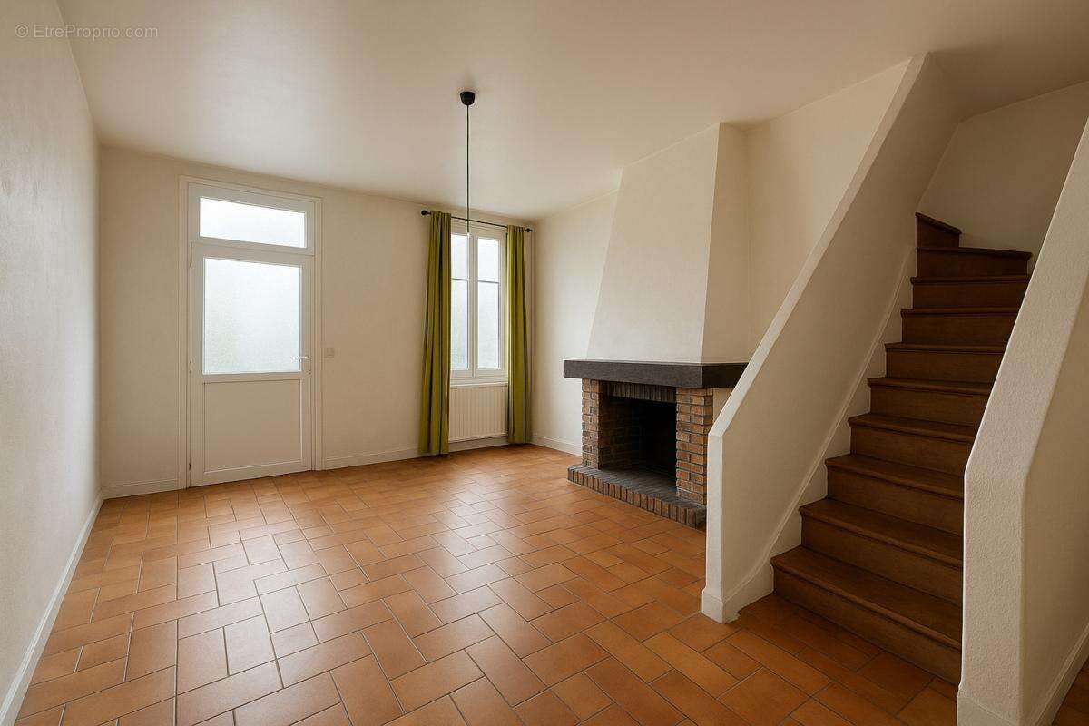Maison de ville avec extérieur - photo 3