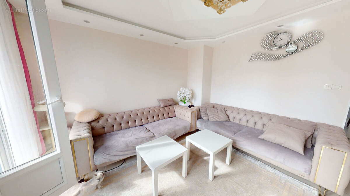 Appartement à FONTAINE