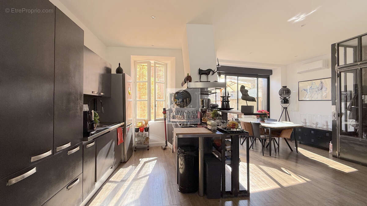 Appartement à TOURNON-SUR-RHONE