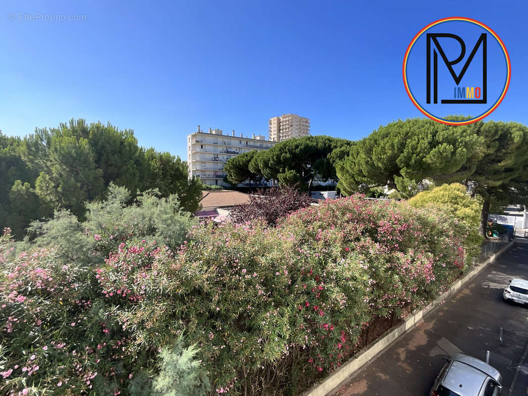 Vue dégagée depuis le balcon - Appartement à MONTPELLIER