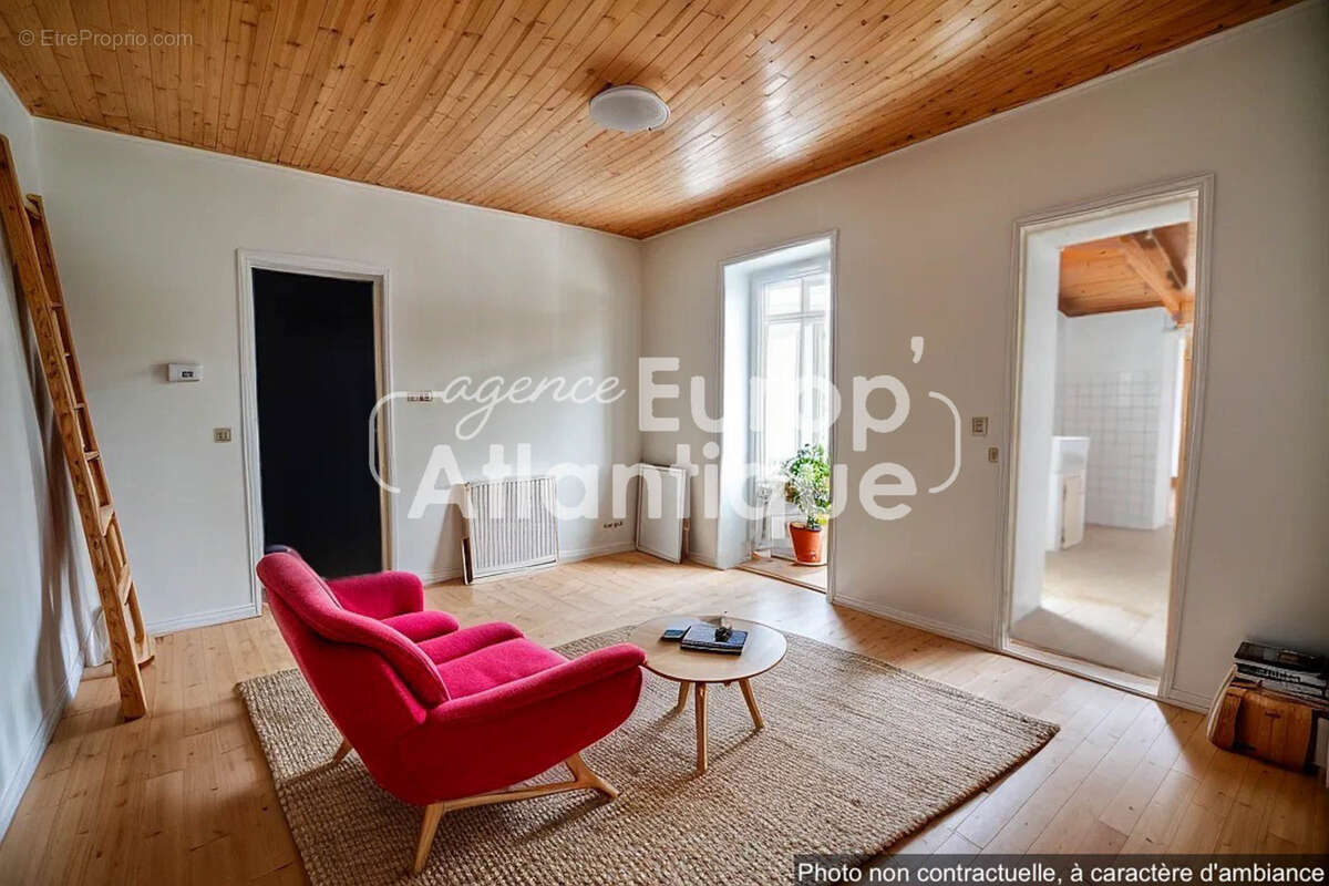 Maison à LES MATHES