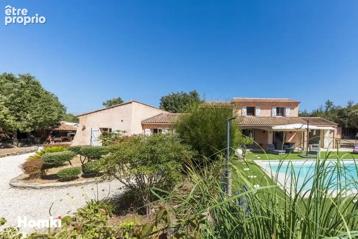 Maison/Villa T6 de 220 m² à Lorgues 83510 - photo 2