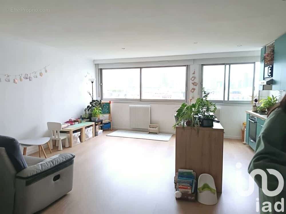 Photo 2 - Appartement à SURESNES