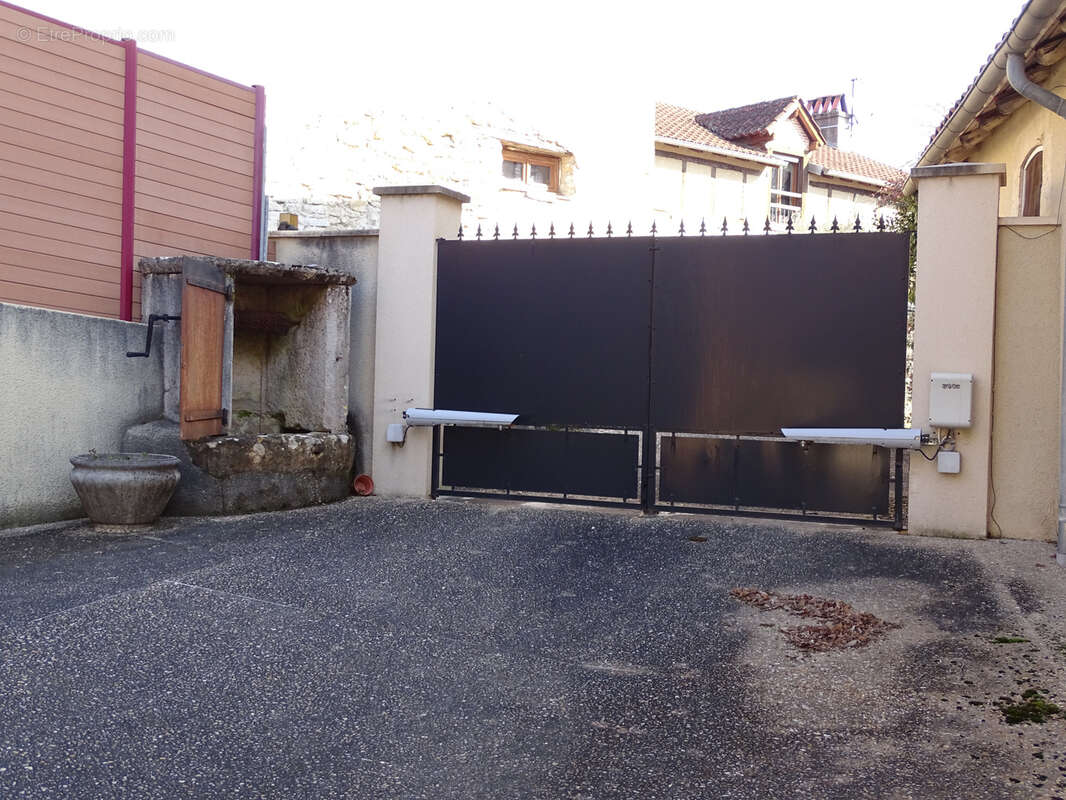 Maison à SAINT-CERE