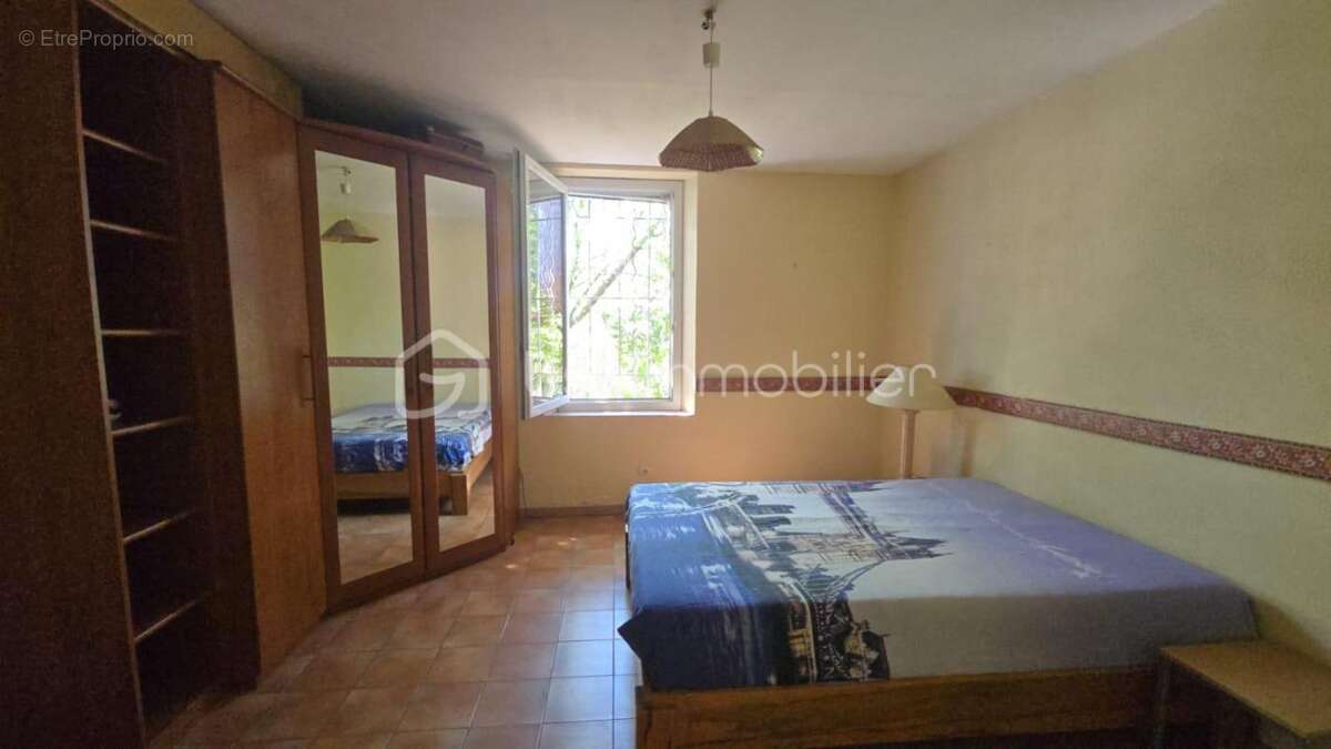 Maison à PEYROLLES-EN-PROVENCE