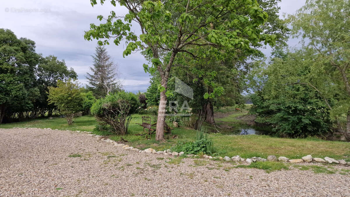 Maison à SAINT-GIRONS-D'AIGUEVIVES